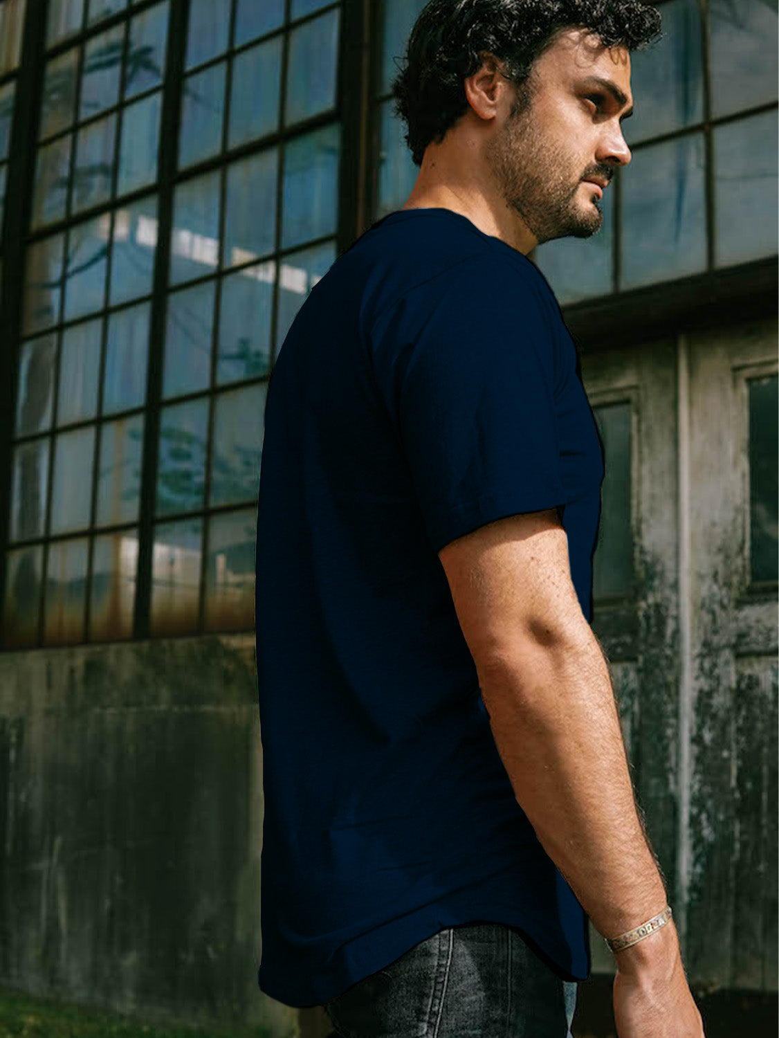 Taita Tee in Blue