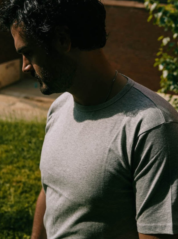 Taita Tee in Gray