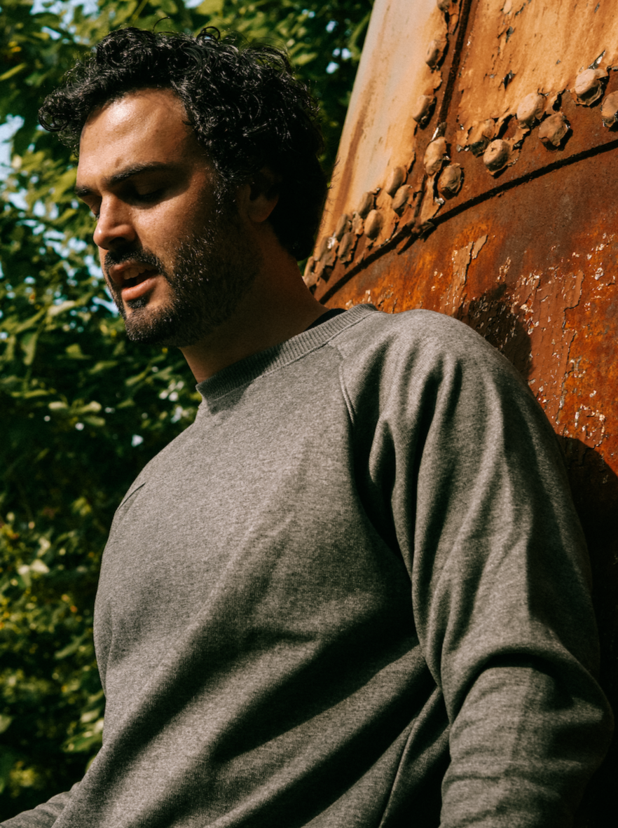 Ñaño Crewneck in Carbon