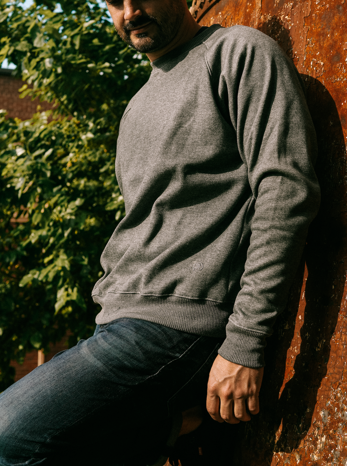 Ñaño Crewneck in Carbon