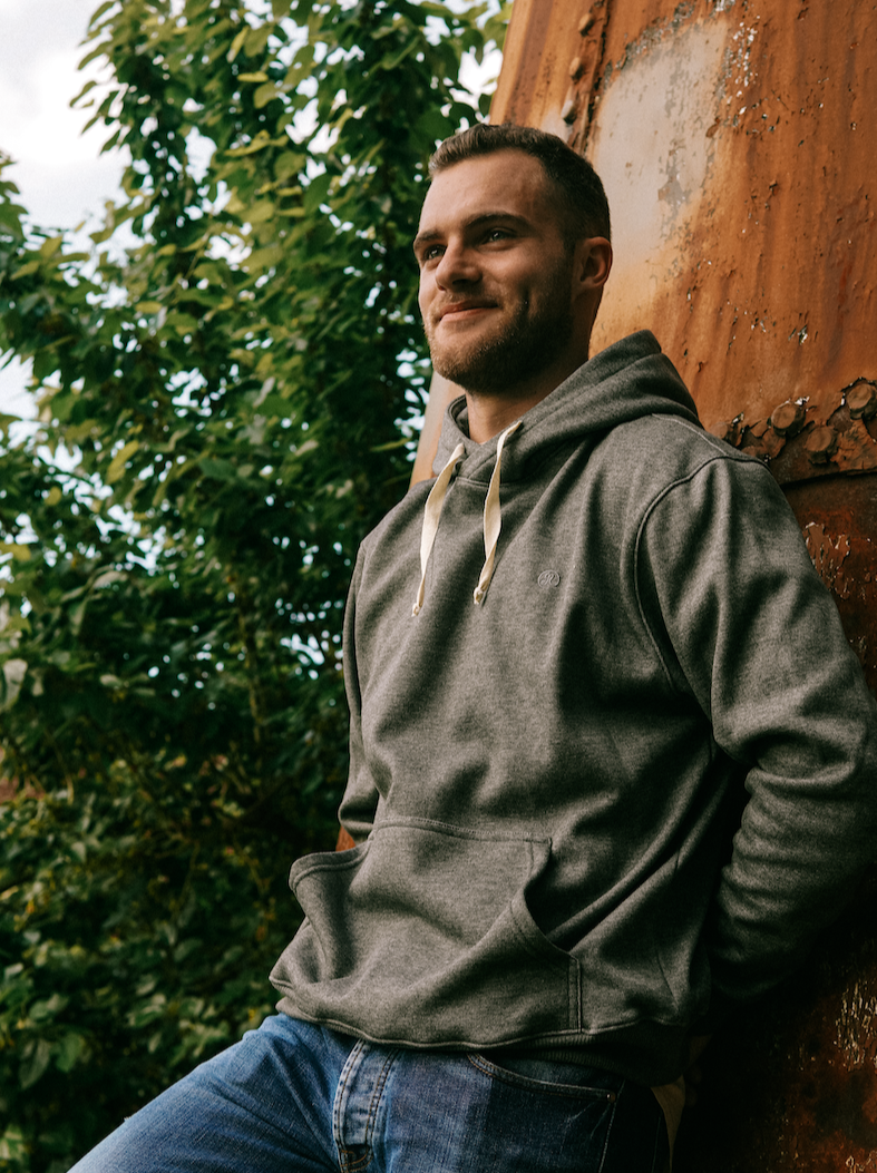 Ñaño Hoodie in Charcoal