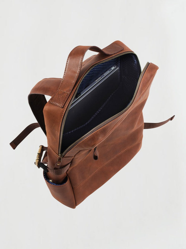 Apu Leather Backpack in Cognac