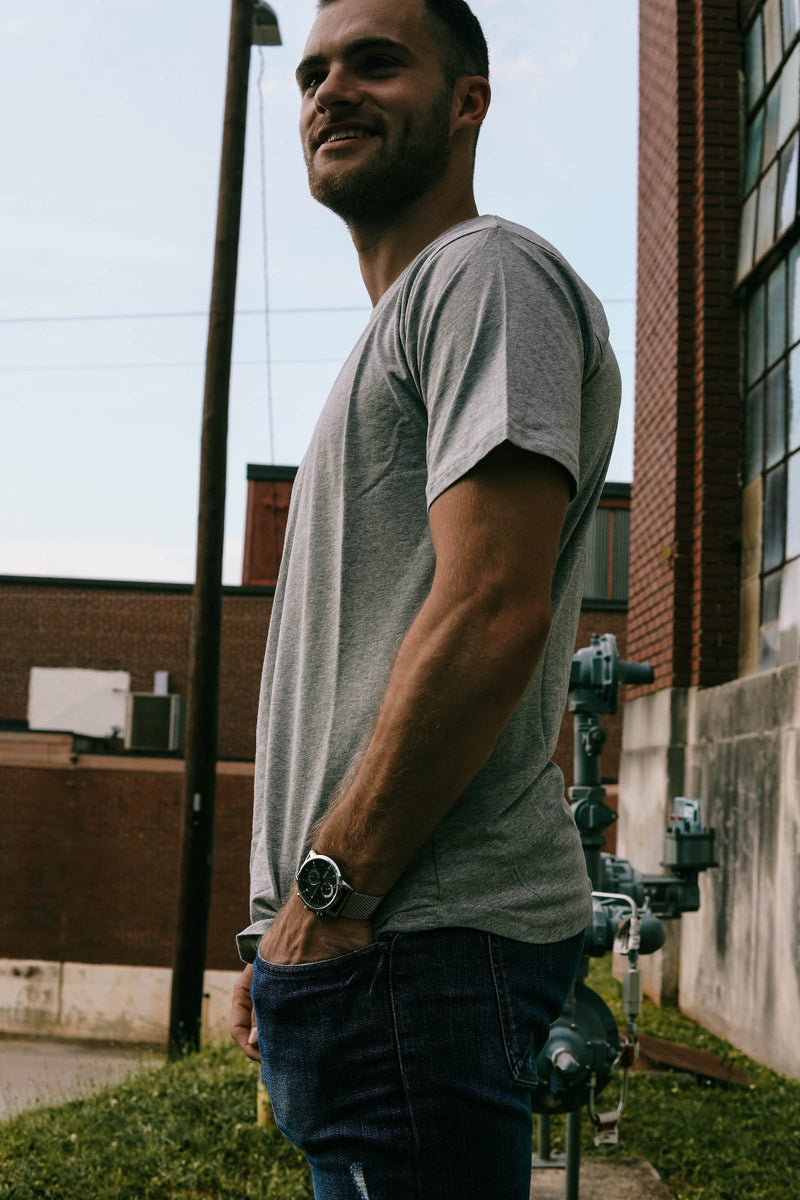 Taita Tee in Gray